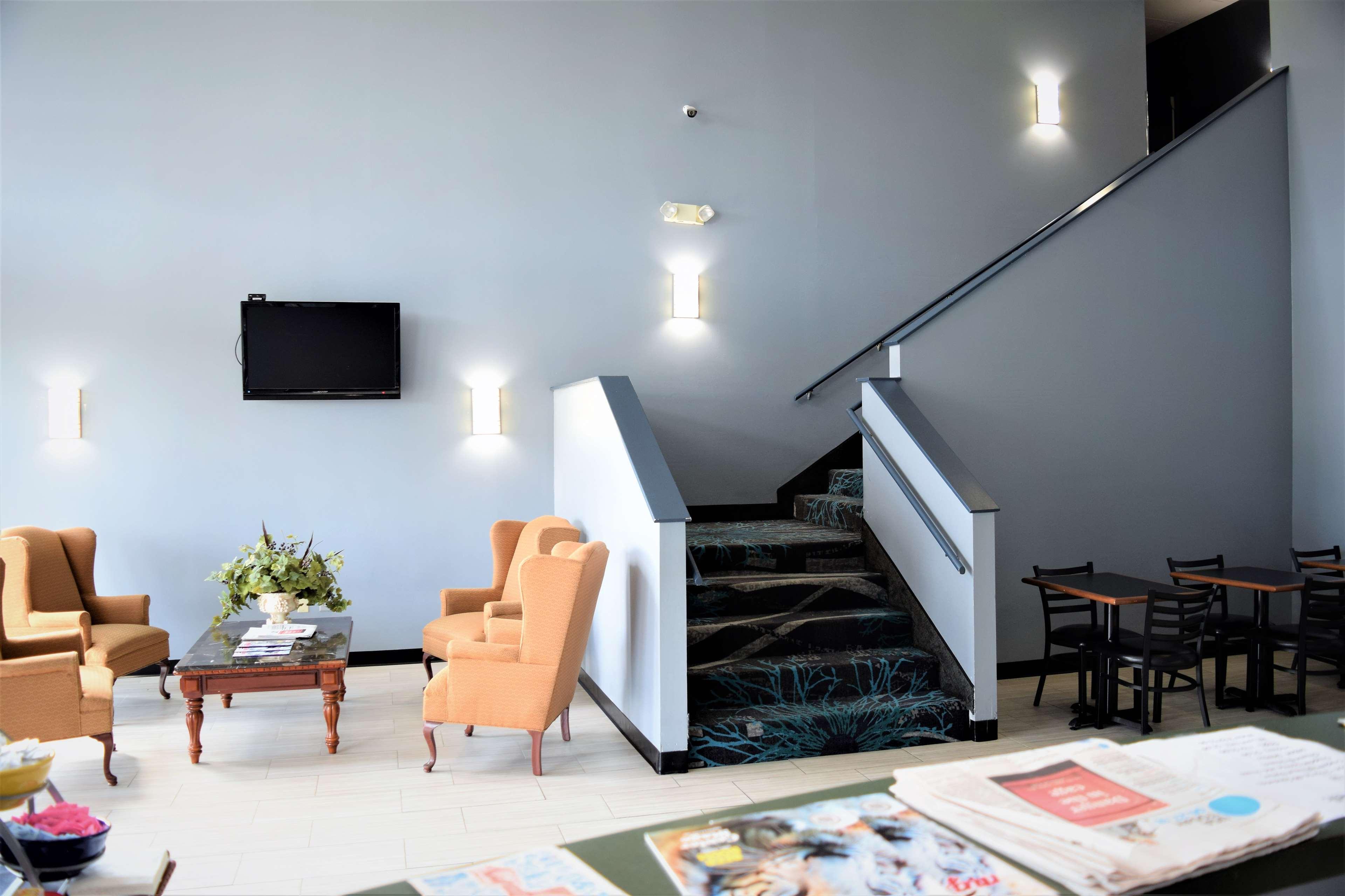 Days Inn By Wyndham מונטגומרי מראה חיצוני תמונה