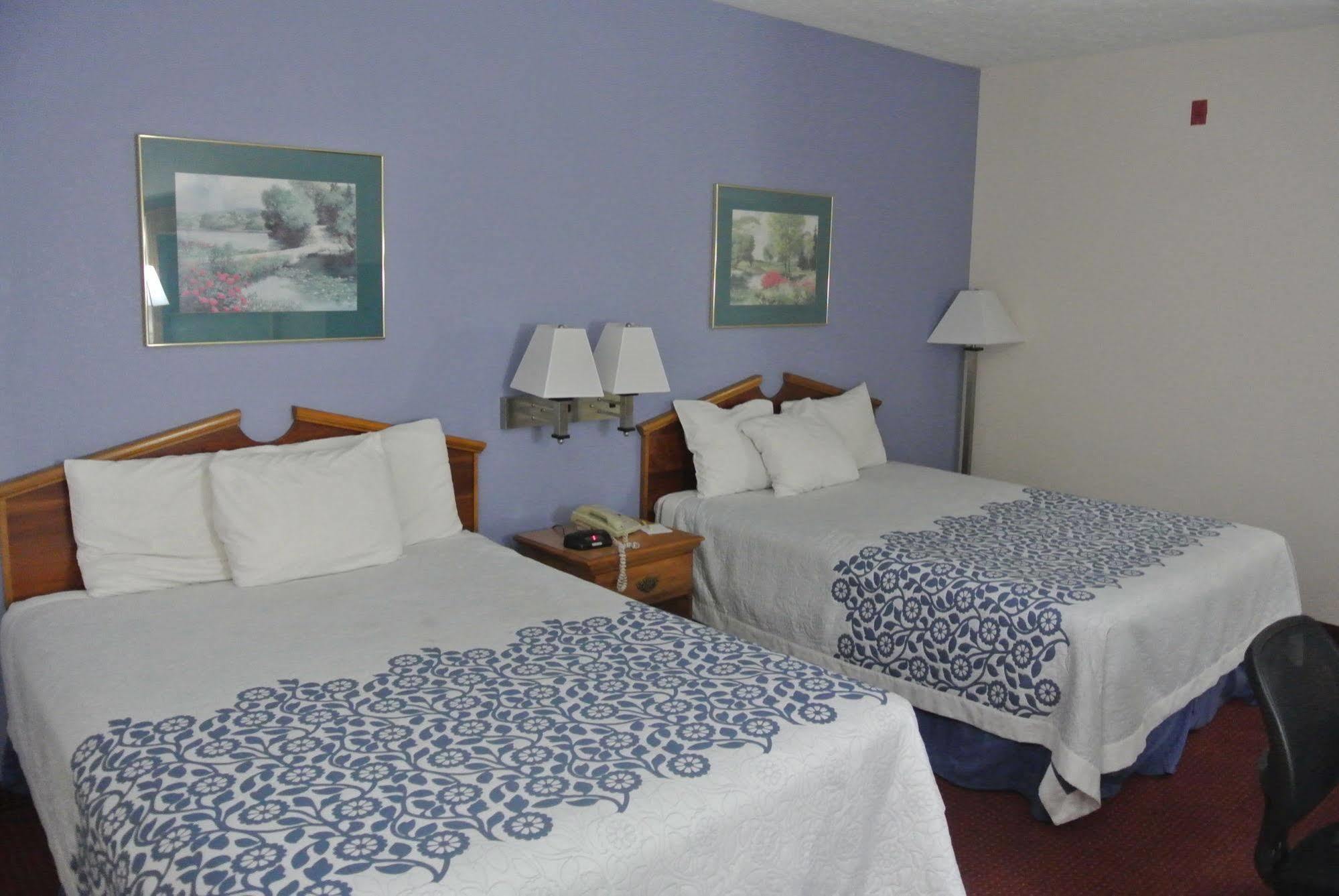 Days Inn By Wyndham מונטגומרי מראה חיצוני תמונה