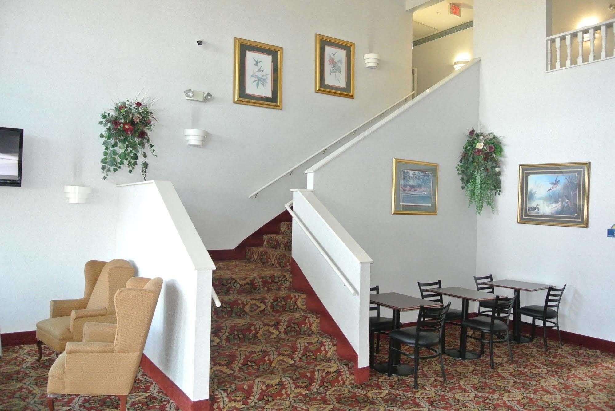 Days Inn By Wyndham מונטגומרי מראה חיצוני תמונה