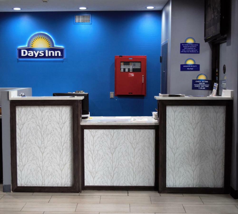 Days Inn By Wyndham מונטגומרי מראה חיצוני תמונה