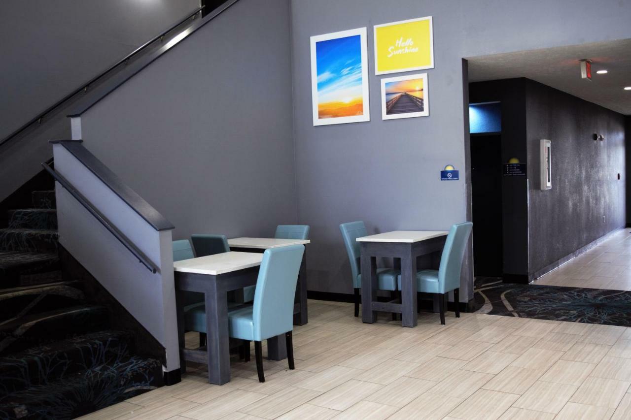 Days Inn By Wyndham מונטגומרי מראה חיצוני תמונה